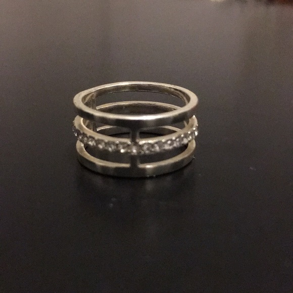 Silver ring - Picture 2 of 4